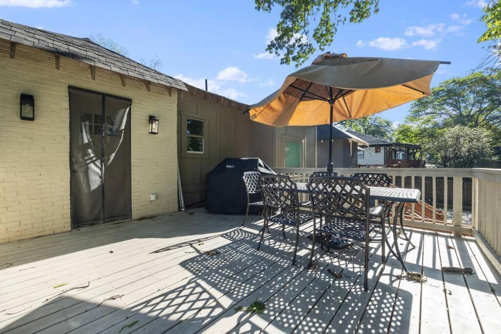 Designer Home: King Beds, Luxe Bath+Free Parking! Atlanta Exterior foto