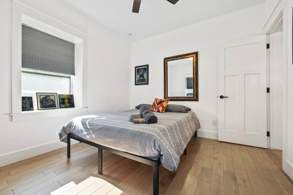 Designer Home: King Beds, Luxe Bath+Free Parking! Atlanta Exterior foto