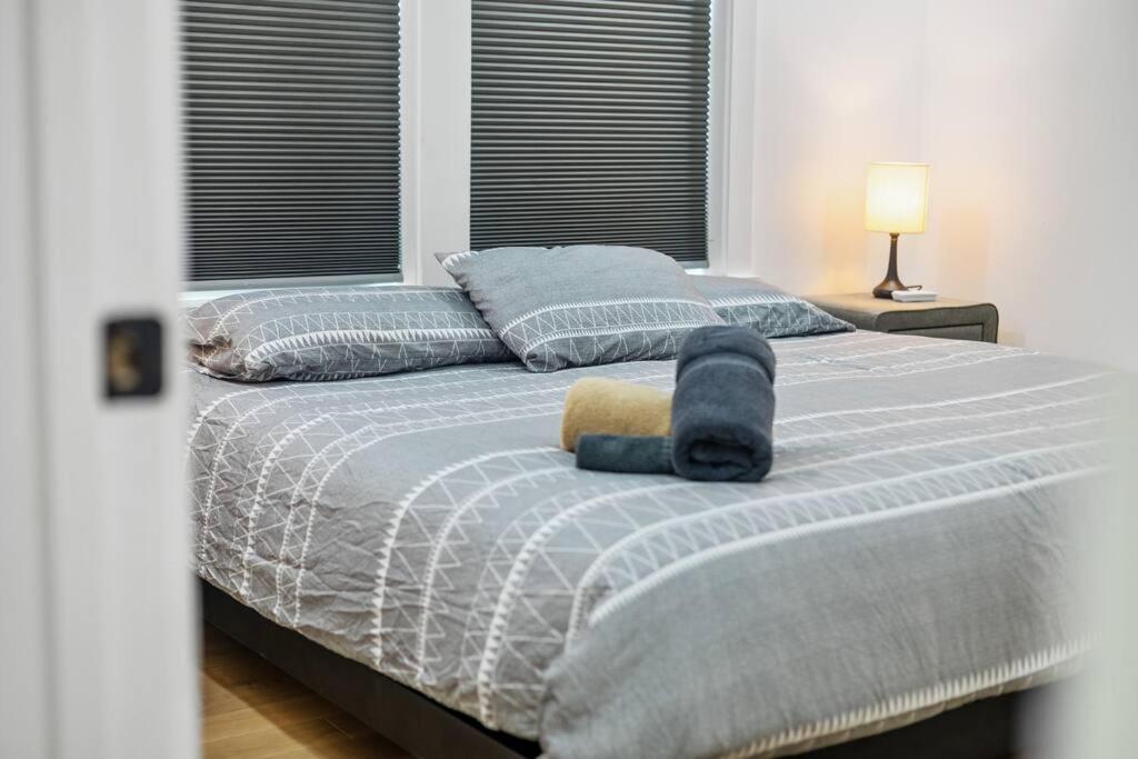 Designer Home: King Beds, Luxe Bath+Free Parking! Atlanta Exterior foto